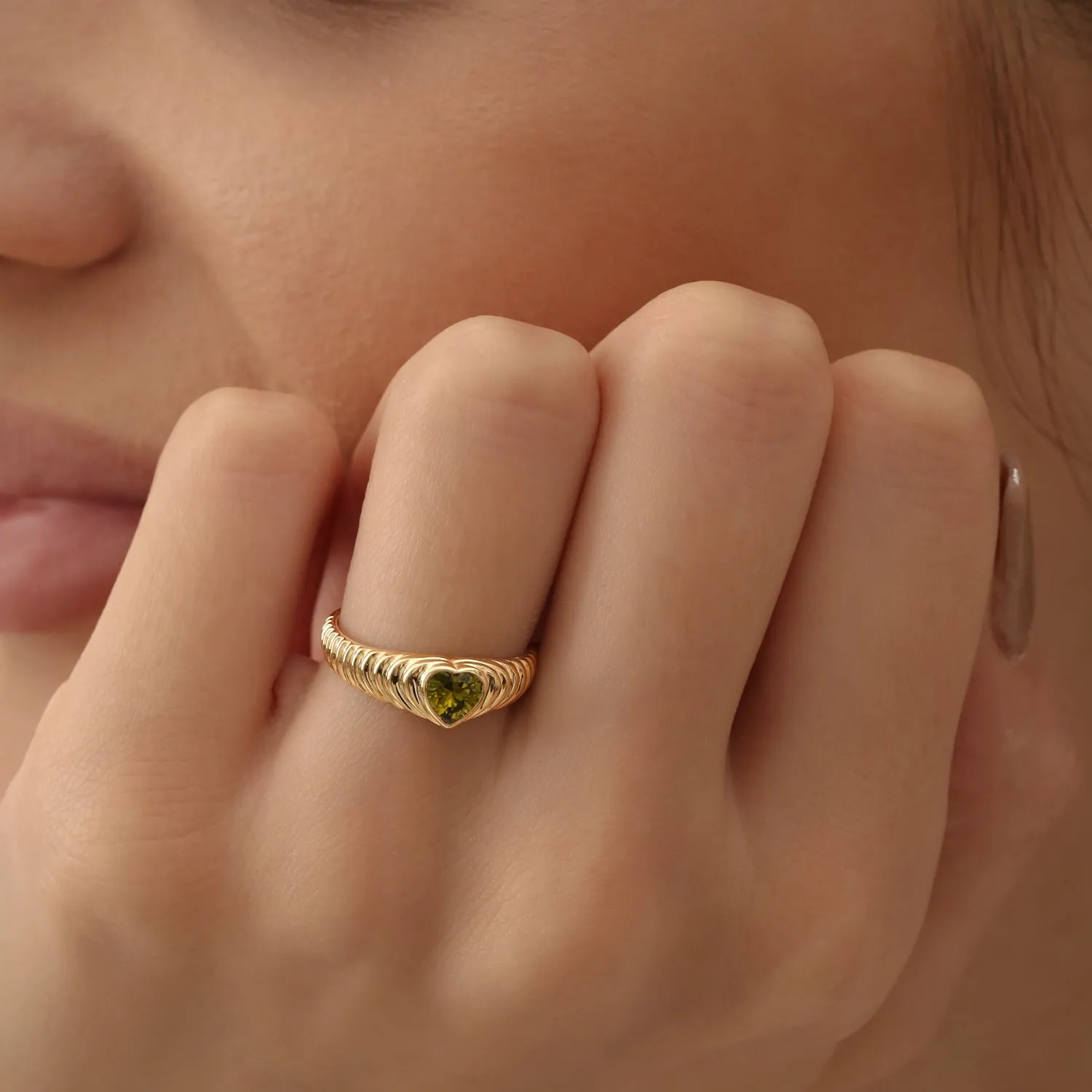 14k Heart Shape Peridot Beveled Ring