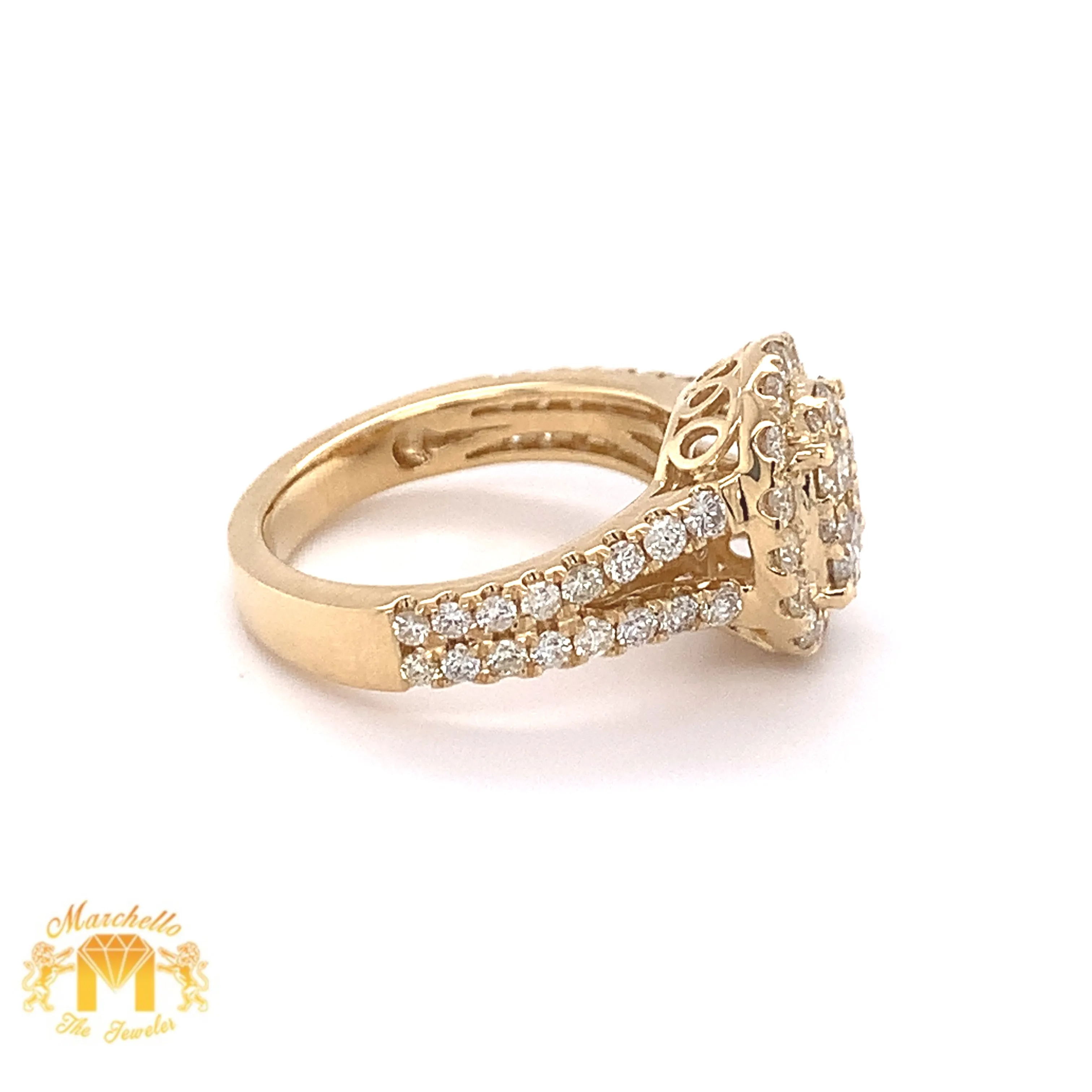14k Yellow Gold Ladies' Oval-shaped Diamond Ring (split shank)