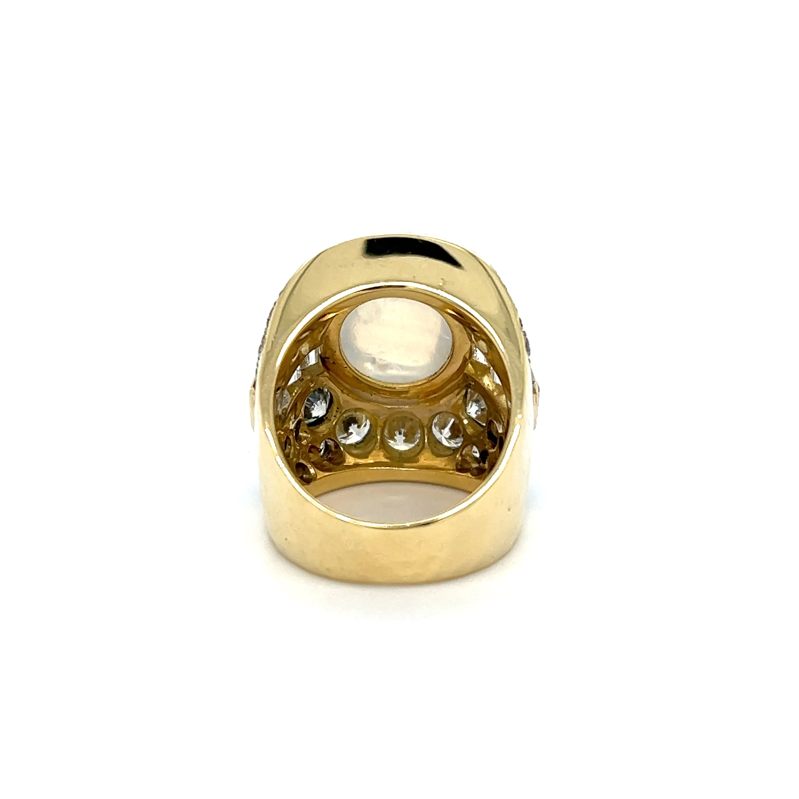 18kt Gold Cocktail Ring with Center Cabochon Moonstone