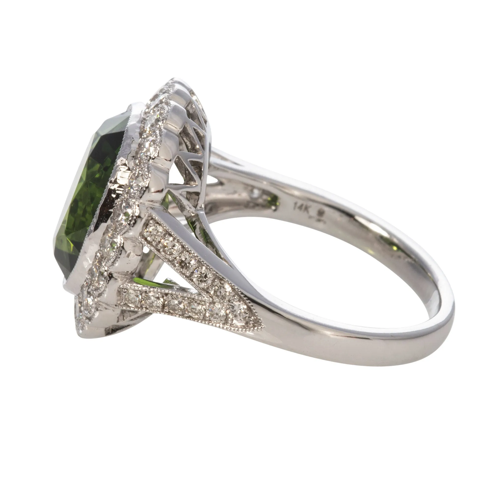 5.95ct Oval Peridot & Diamond 14K White Gold Ring