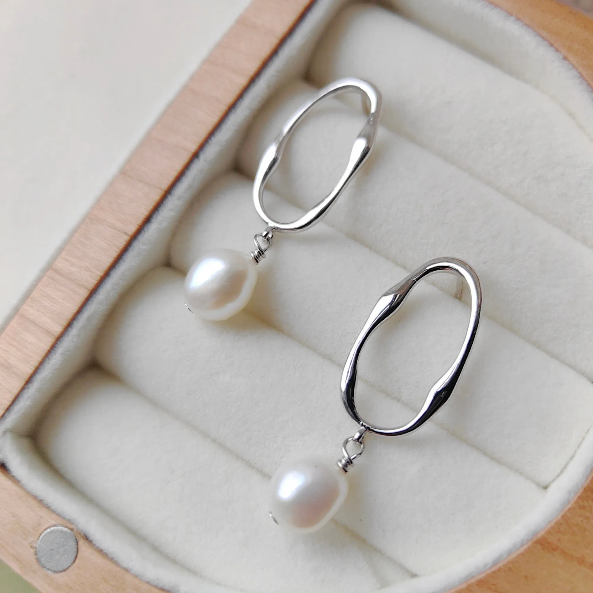 925 Sterling Silver Long Oval Earrings with Pearls