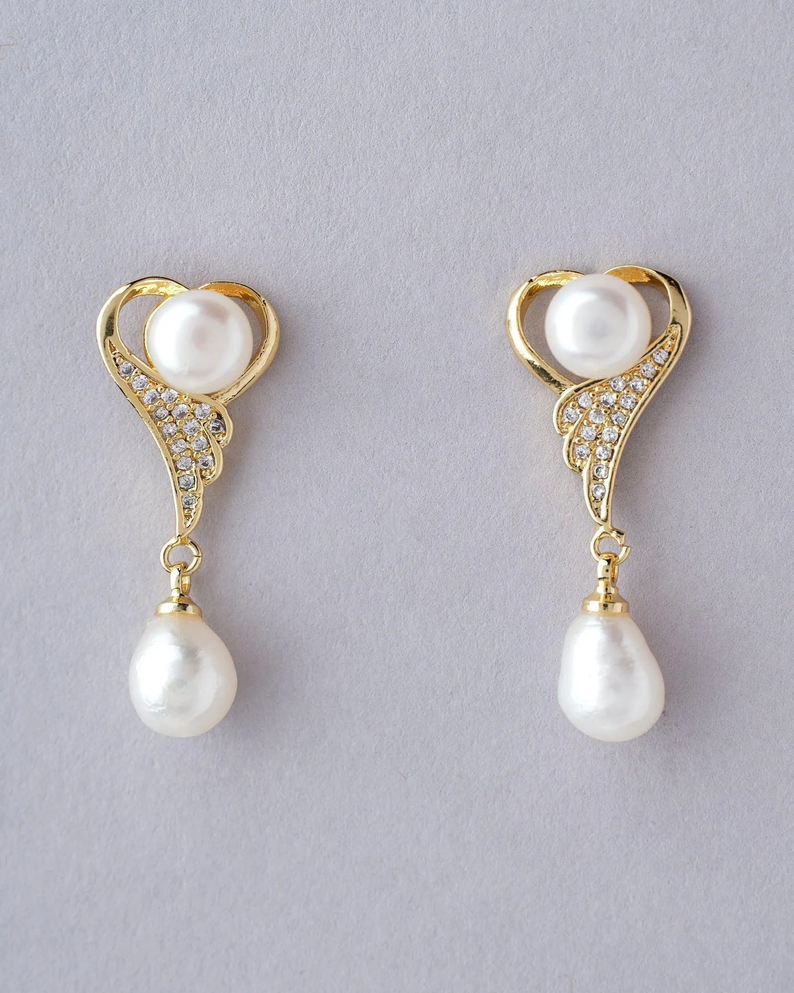 A Spiral Mystery Pearl Earring