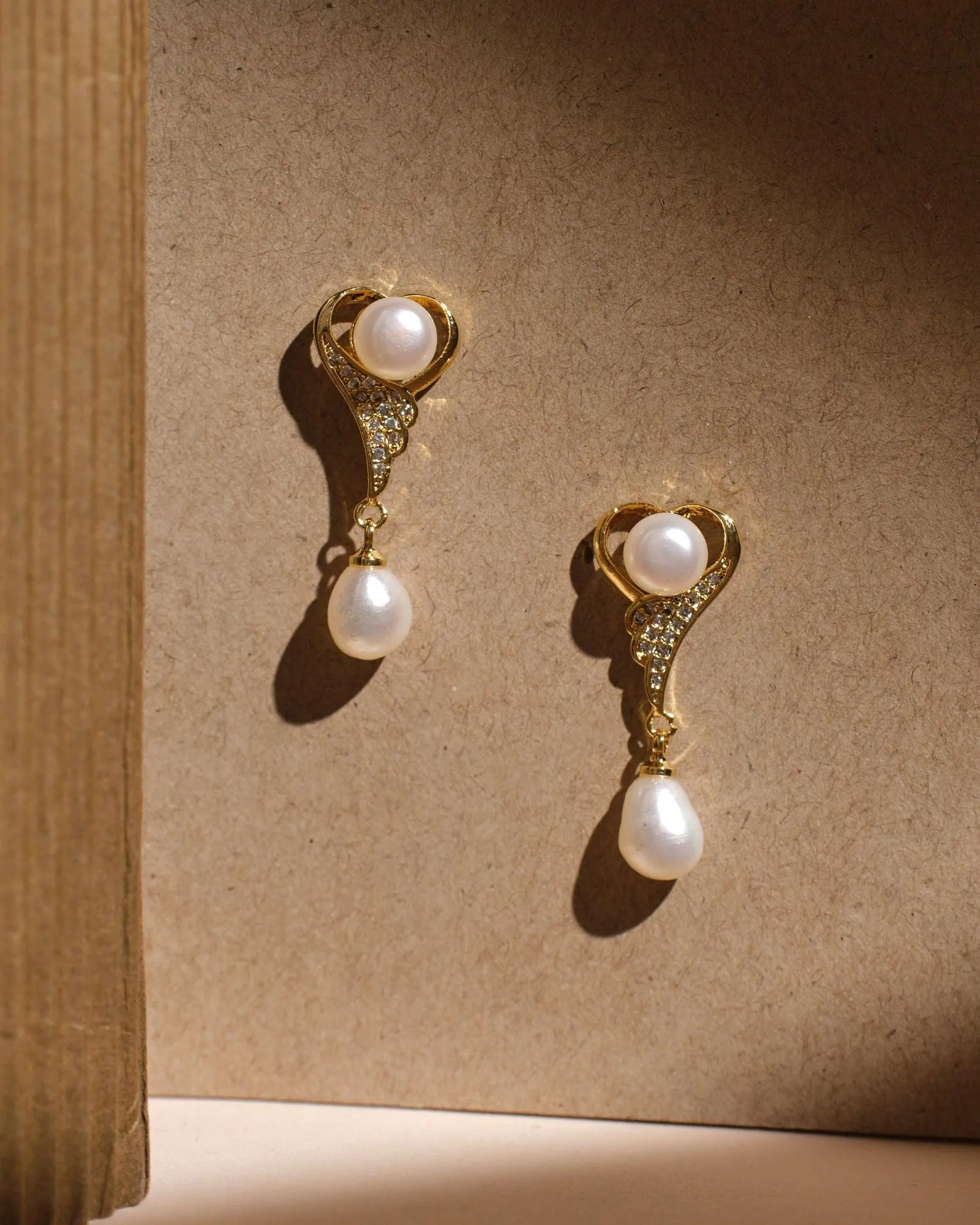 A Spiral Mystery Pearl Earring