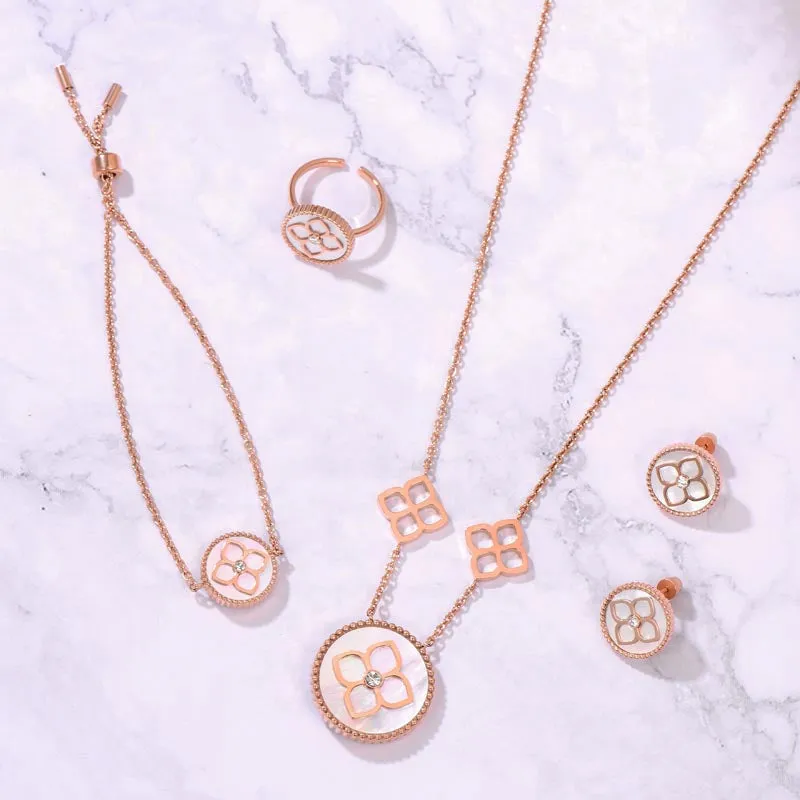 Ameera / Earrings Pearl Rose Gold