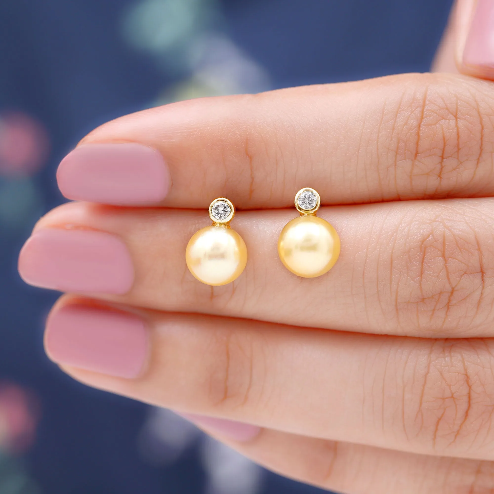 Bead Set South Sea Pearl Elegant Stud Earring with Diamond