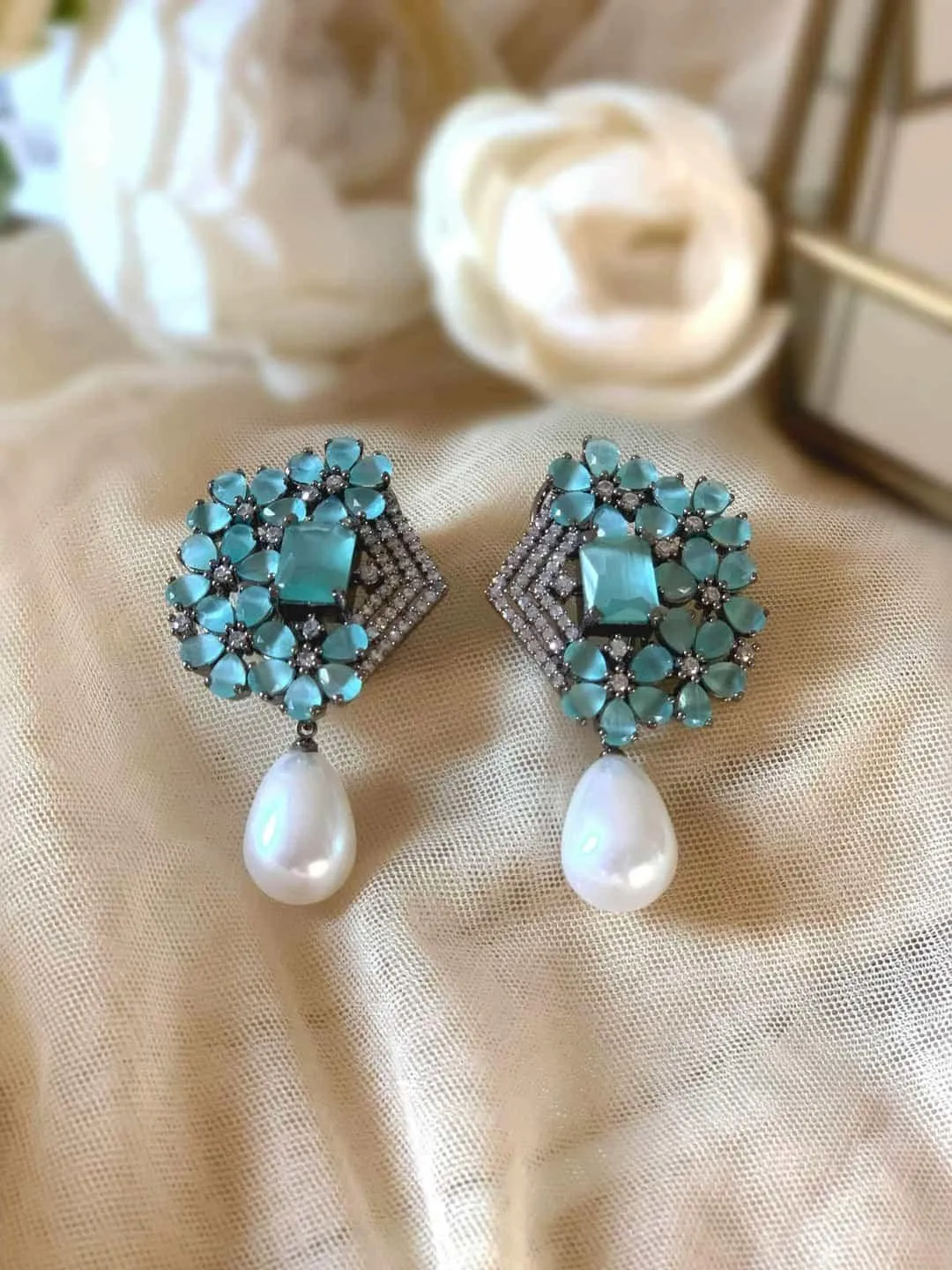 Crystal Pearl Harmony Earring