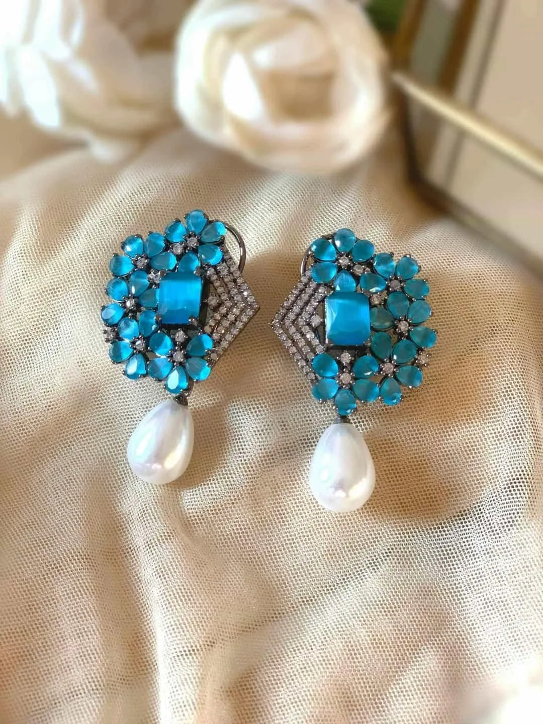 Crystal Pearl Harmony Earring