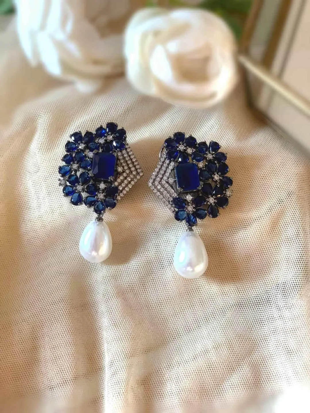 Crystal Pearl Harmony Earring