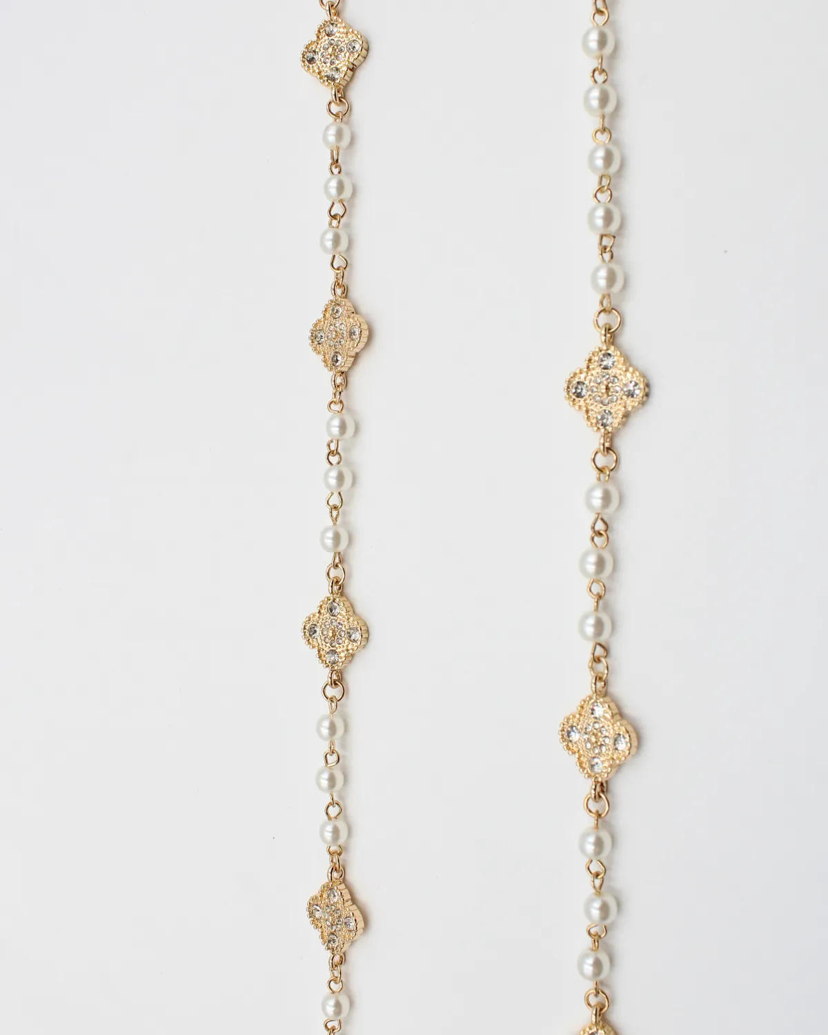 Elongated Clover Pearl Beaded Necklace