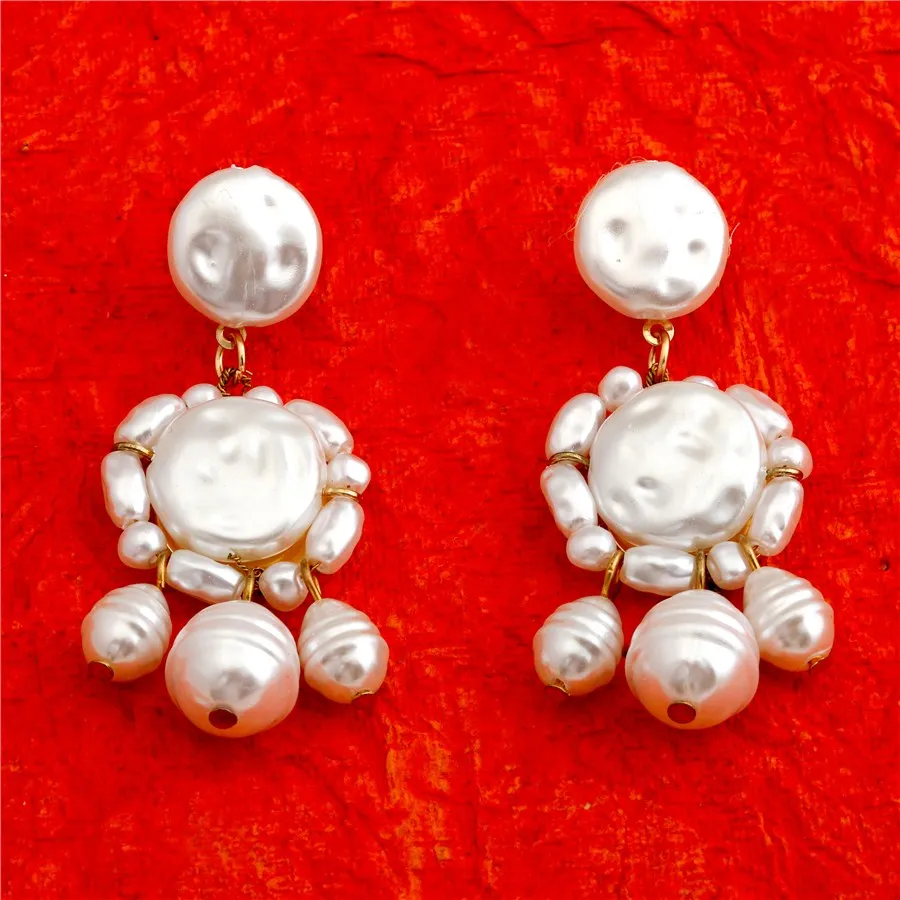 Floral Shaped Boroque Pearl Charms Drop Earring