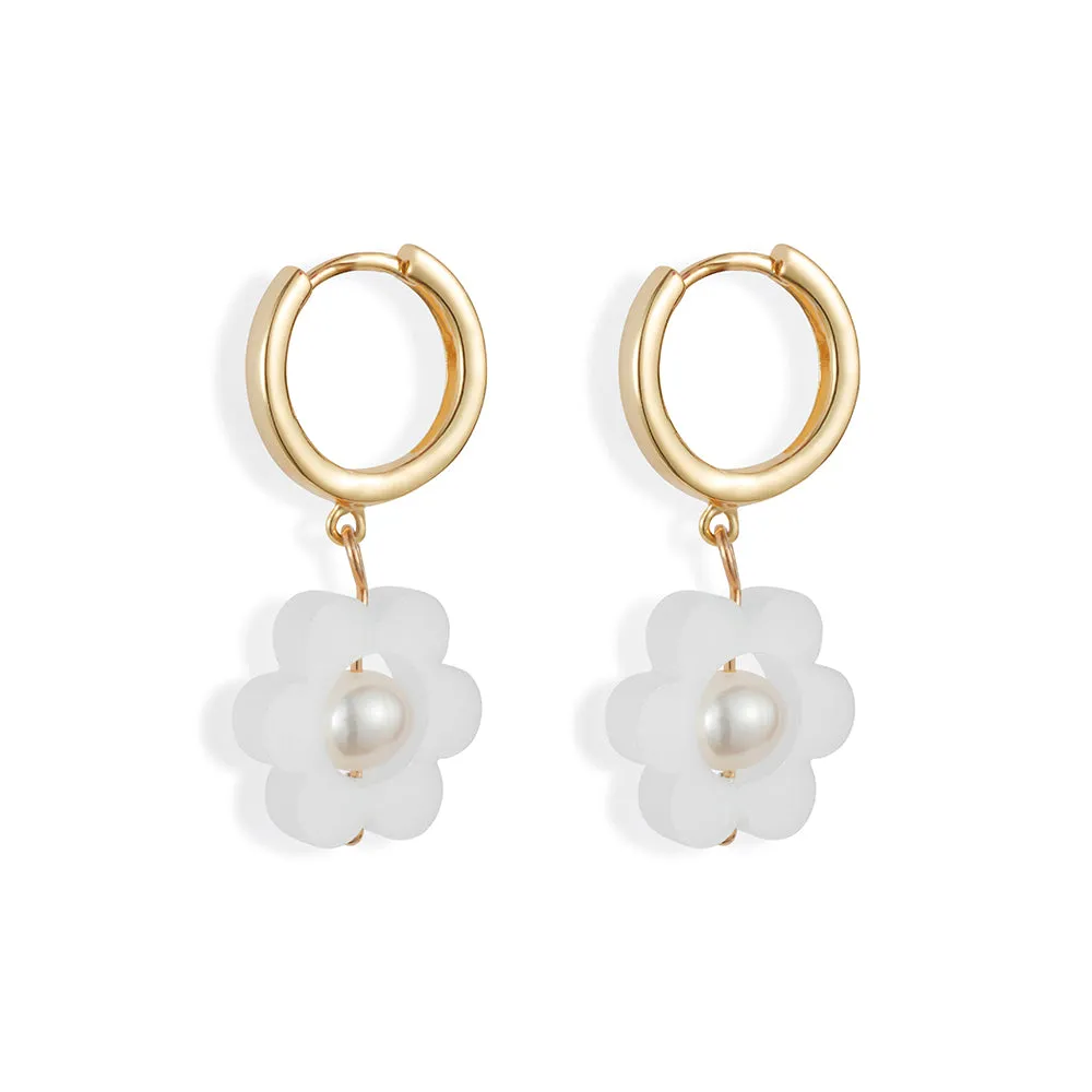 Flower Pearl Huggie Earrings - White - 24EFPHw