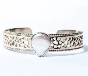 Labyrinth Keshi Pearl Silver Coral Bracelet