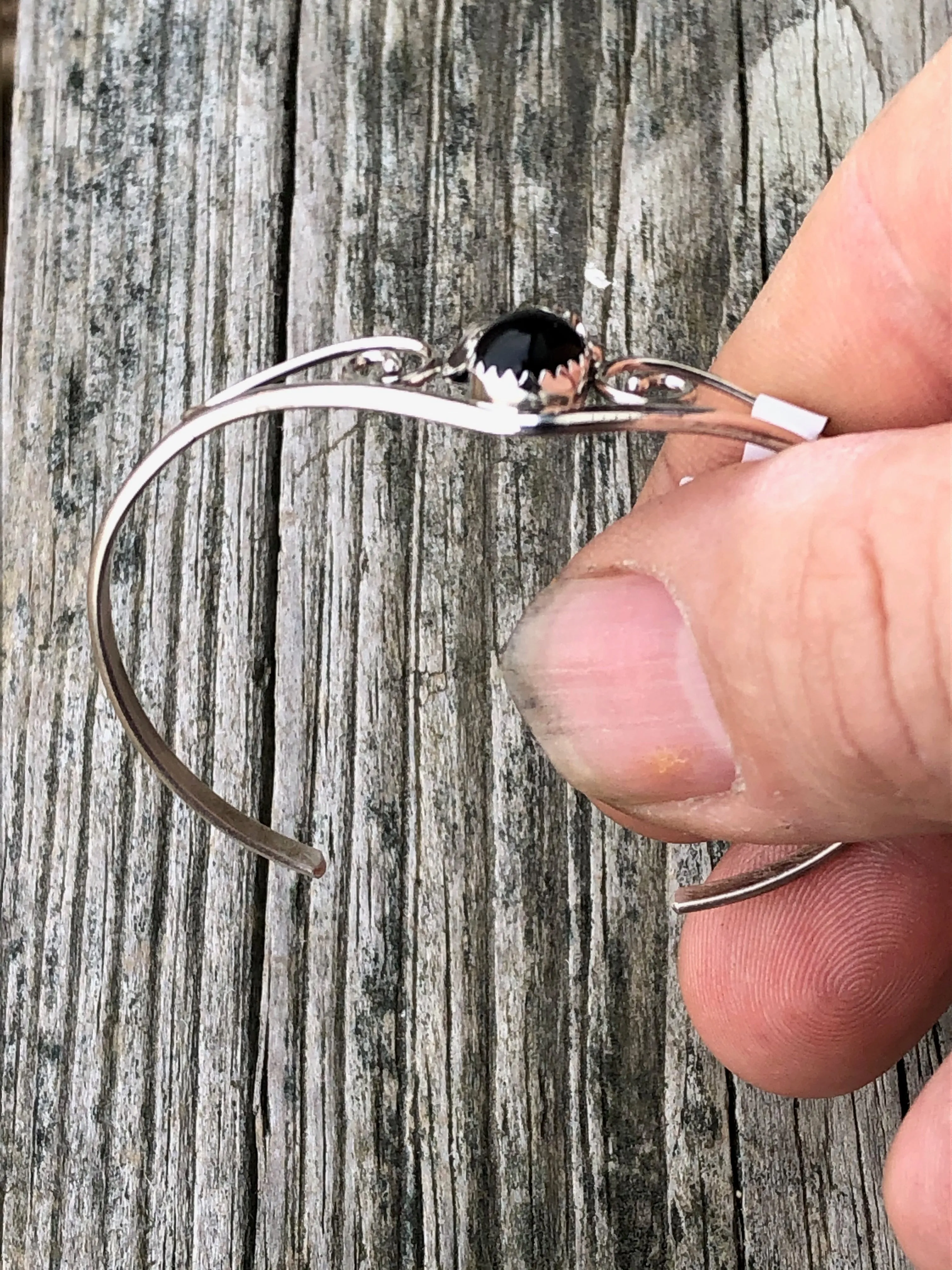 Navajo onyx and sterling silver leaf flower swirl bracelet