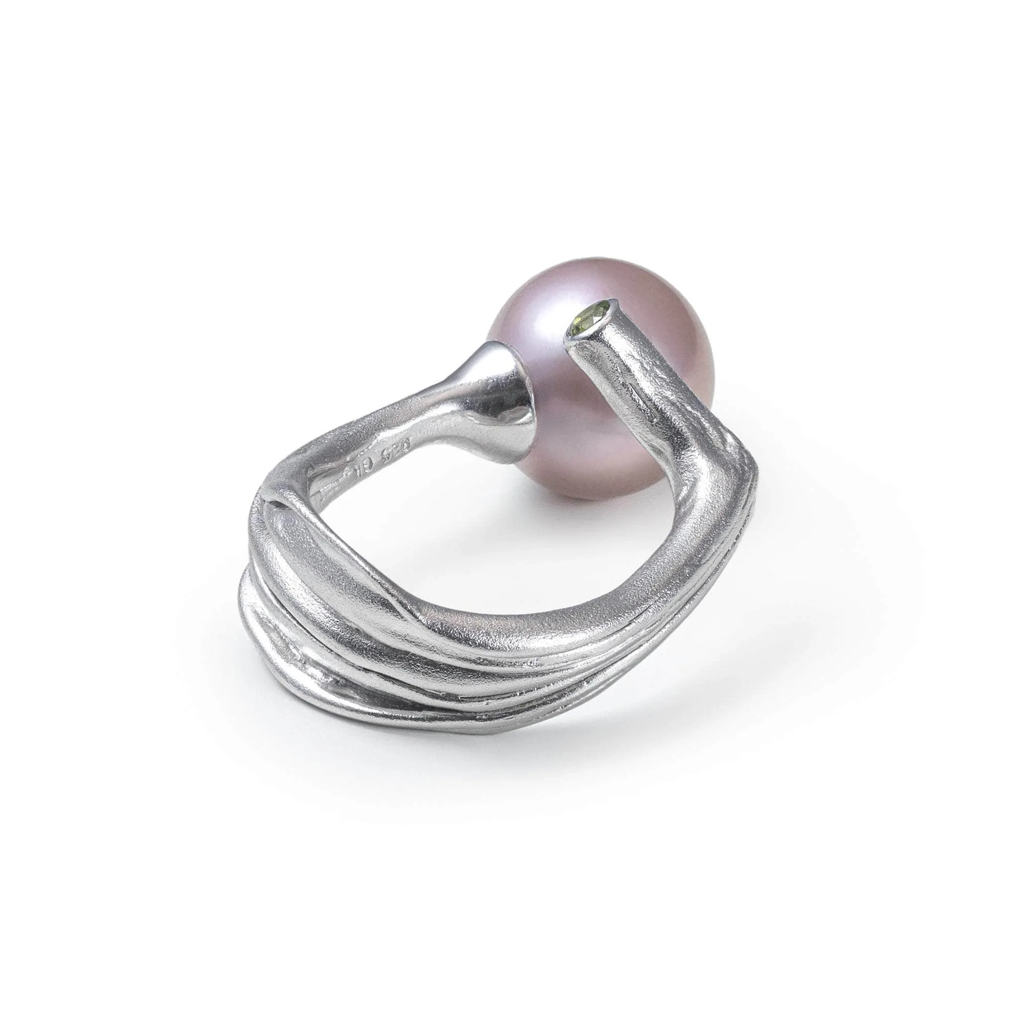 Nerix Purple Pearl and Peridot Ring (White Rhodium)