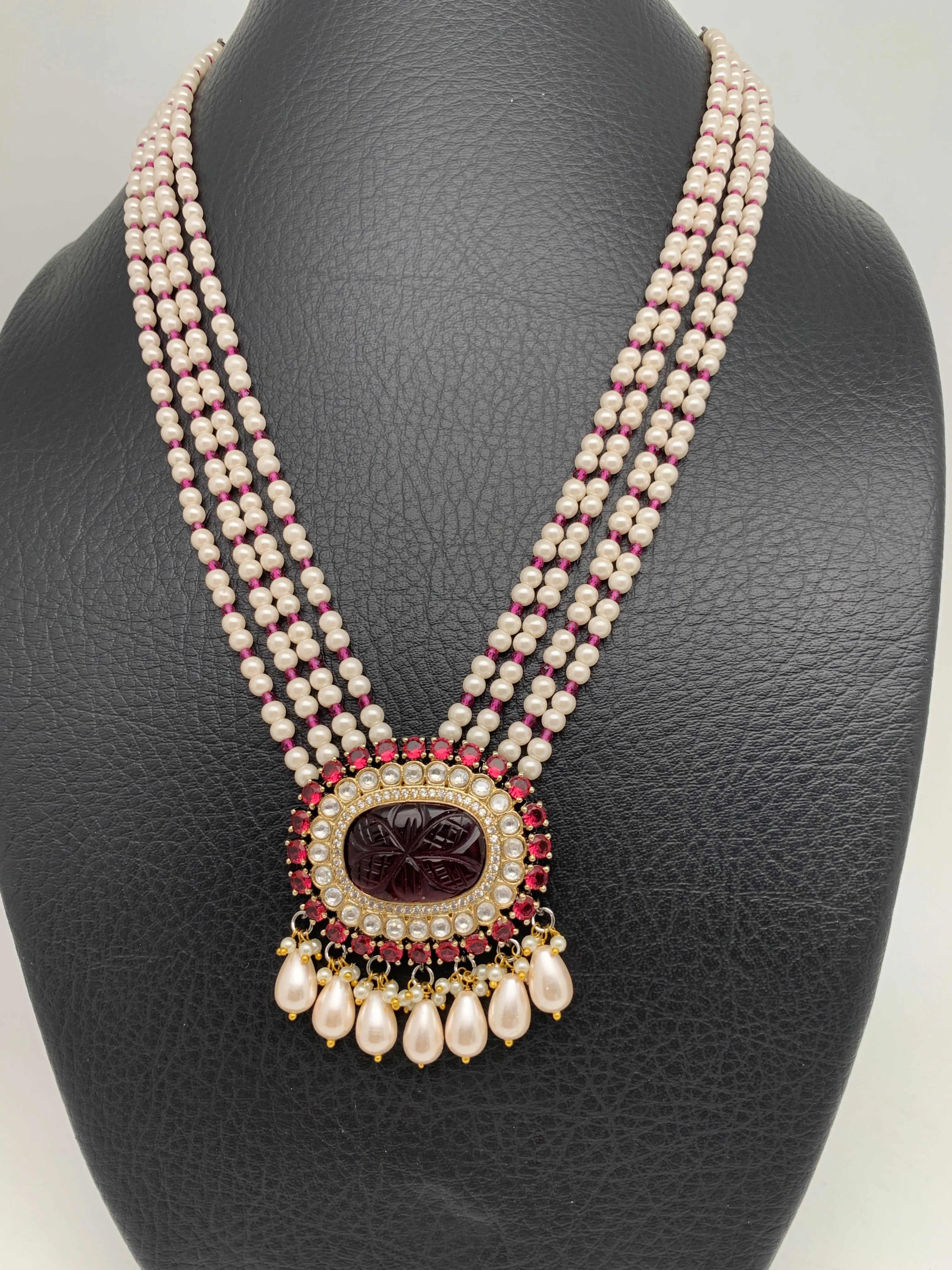 Polki Red Carved Stone Victorian Polish Pendent Pearl Mala Necklace