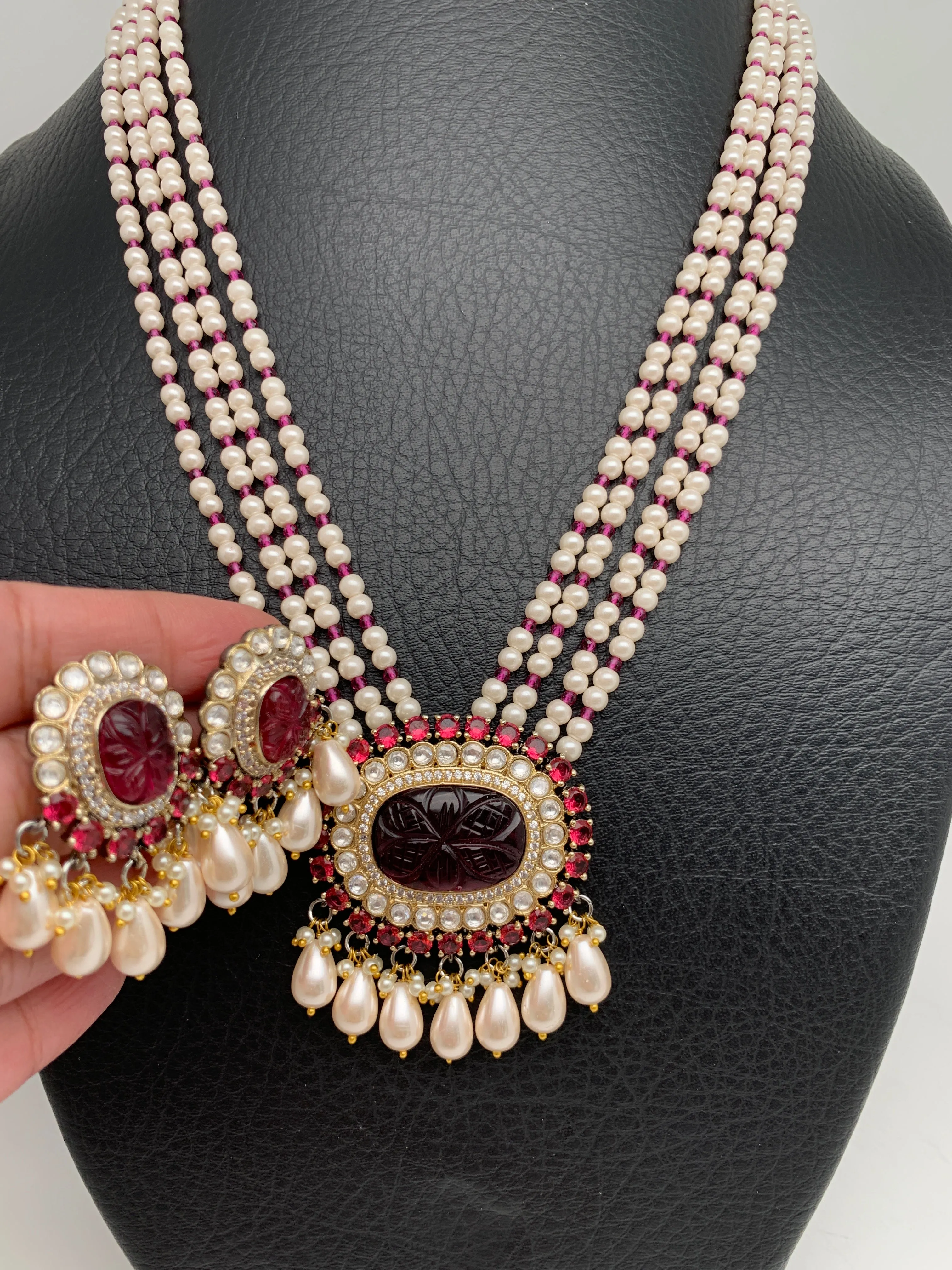 Polki Red Carved Stone Victorian Polish Pendent Pearl Mala Necklace