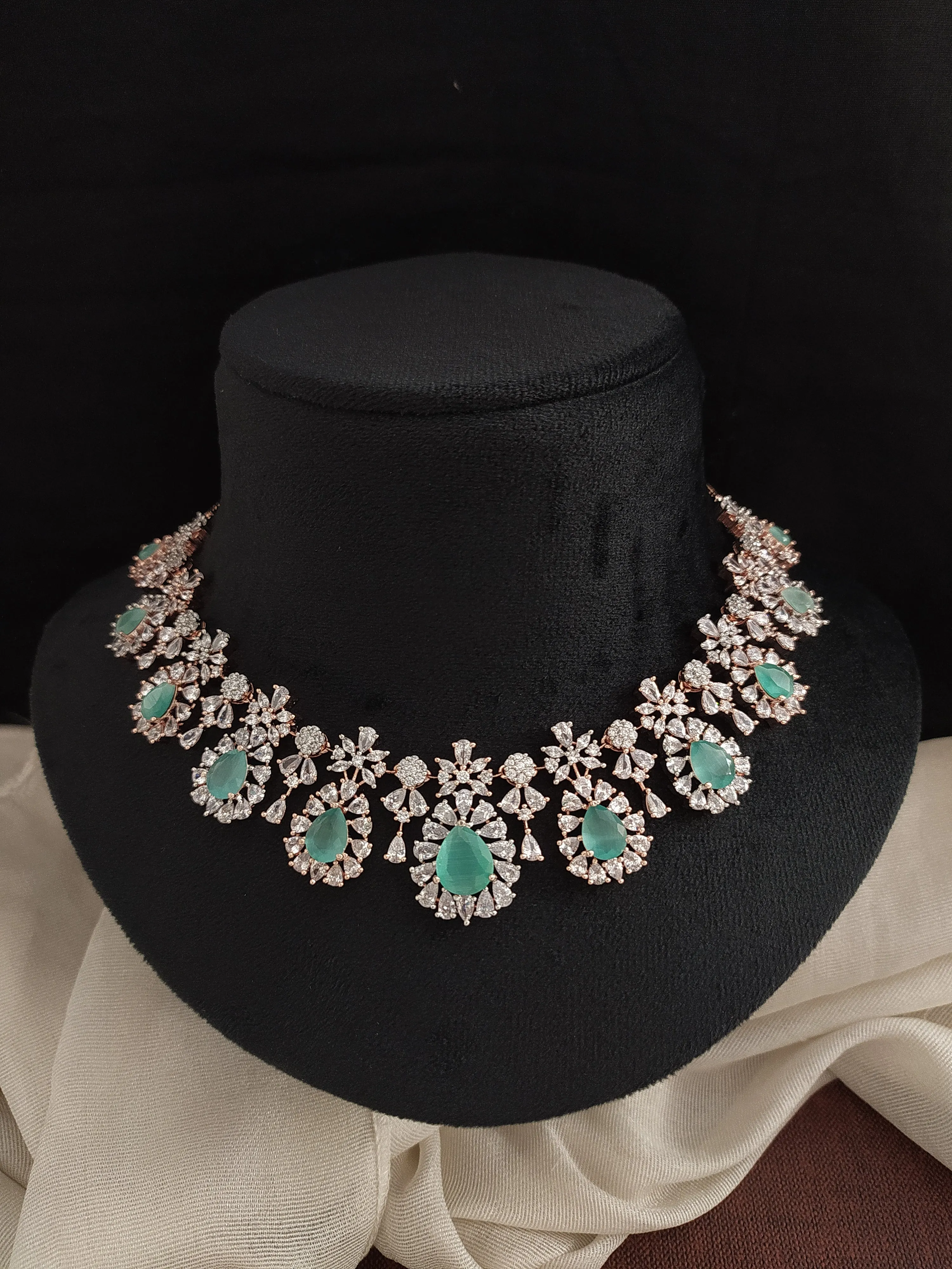 Rose-Gold Plated Beautiful Zircon Necklace Set