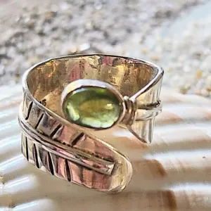 SILVER LEAVES - PERIDOT  / ADJUSTABLE RING
