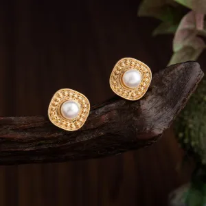 Square Shaped Design Pearl Earring