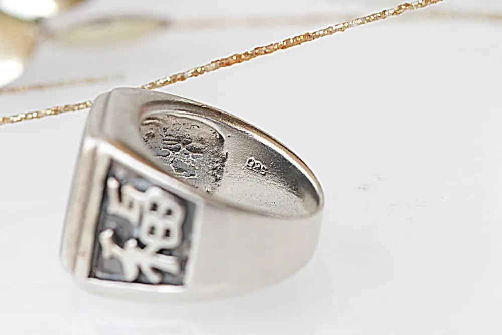 STATEMENT ONYX RING
