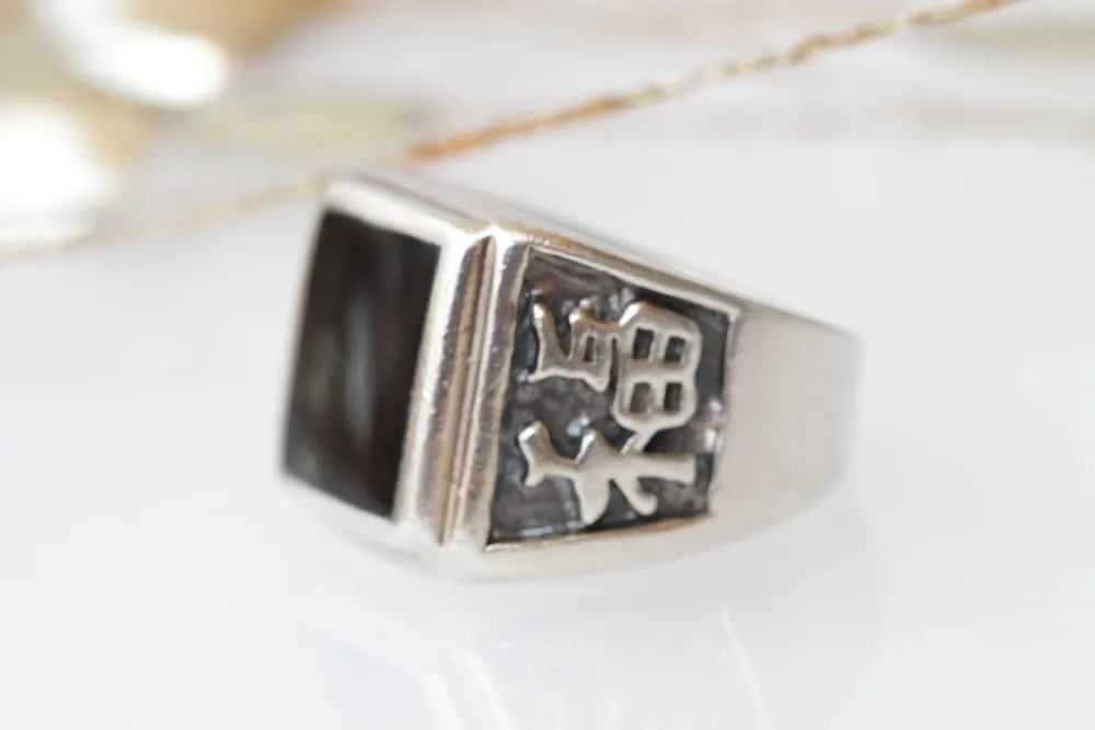 STATEMENT ONYX RING