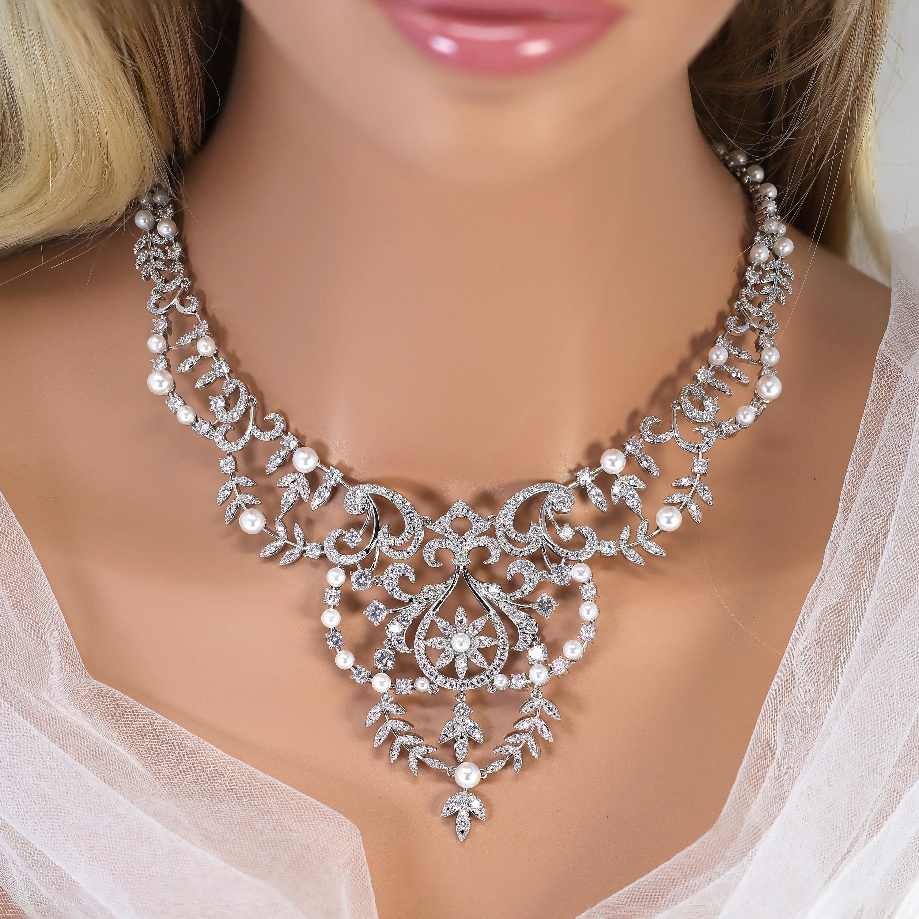 Swarovski Crystal Shimmering Chandelier Diamond/Crystal Necklace Set, Bridal Necklace Set, Faux Pearl Bridal Jewelry, Statement Necklace