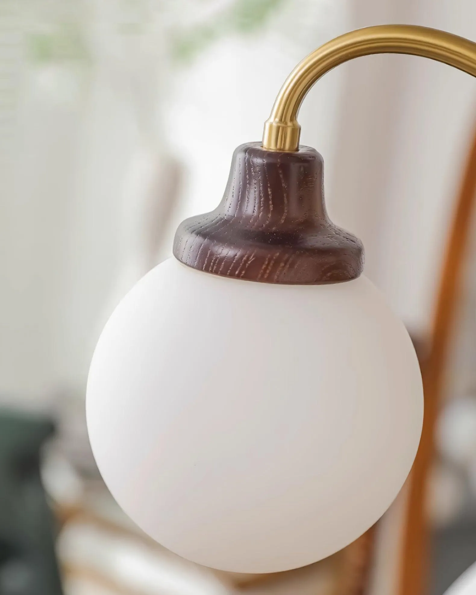 Tillary Retro Chandelier