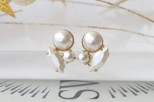 WHITE PEARL STUDS